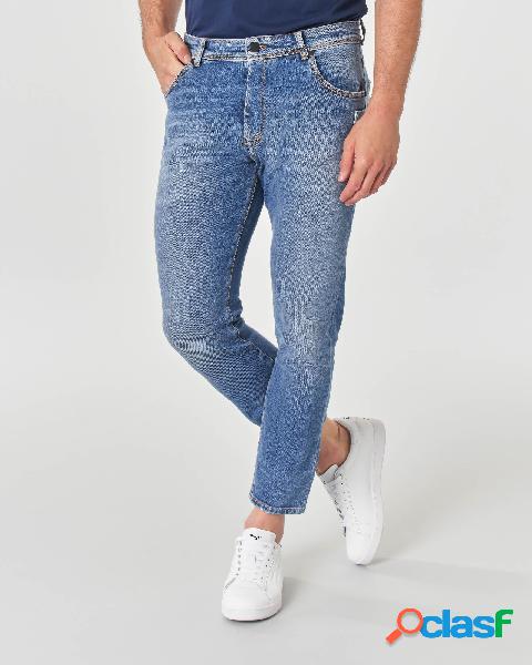 Jeans slim lavaggio chiaro super stone washed