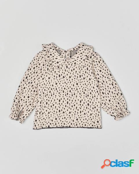 Maglia felpa con stampa animalier all over e colletto con