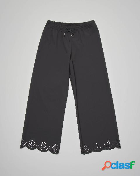 Pantalaccio nero con fondo lavorato simil pizzo 40-44