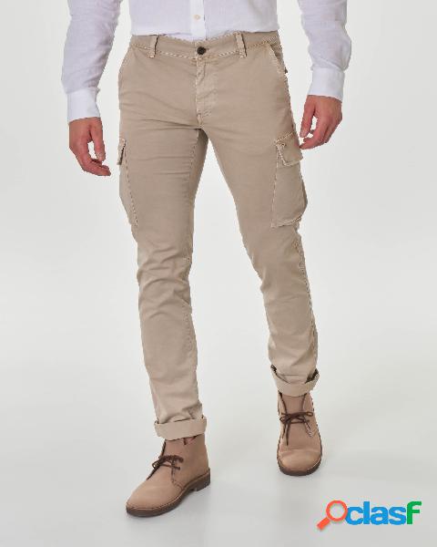 Pantalone cargo Santiago color sabbia in gabardina di cotone