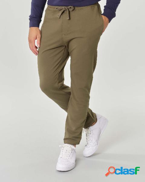 Pantalone verde militare in felpa di cotone stretch