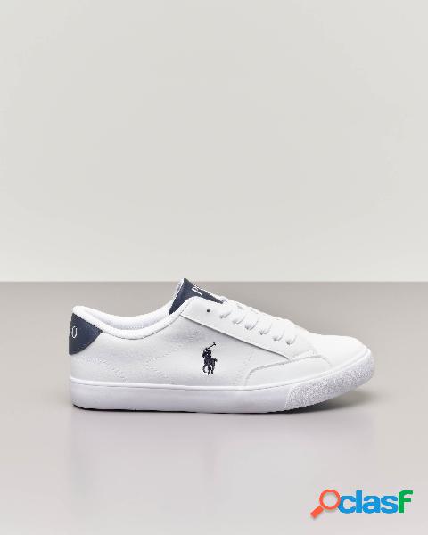Sneakers bianche in ecopelle con pony blu 35-39