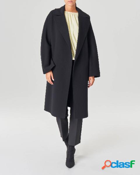 Cappotto lungo a vestaglia nero in pura lana con rever ampio