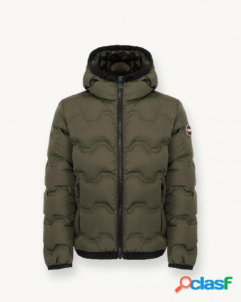 Giubbino verde militare con trapuntatura a zig-zag laserata