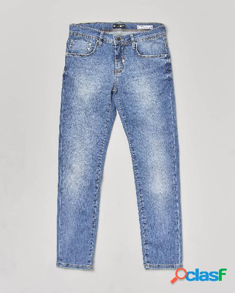 Jeans in cotone stretch con lavaggio chiaro super stone