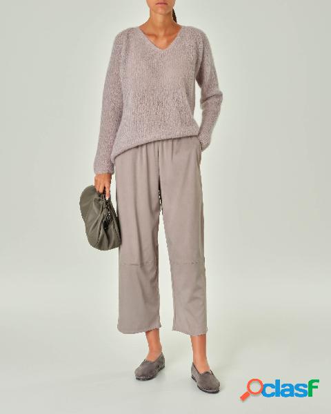Maglia grigia in alpaca e mohair con scollo a V e maniche