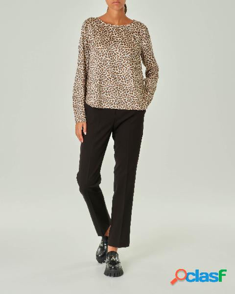 Pantaloni a gamba dritta neri in gabardina stretch con piega