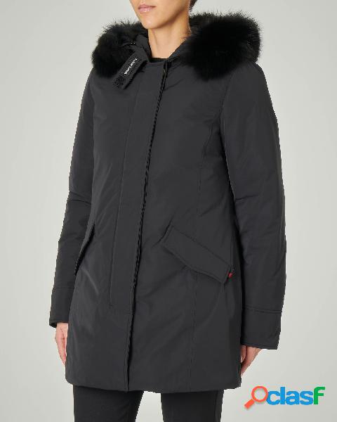 WS Luxury Arctic Parka Fox nero con bordatura in volpe