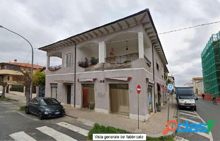 Appartamento a Cecina, via Vittorio Veneto