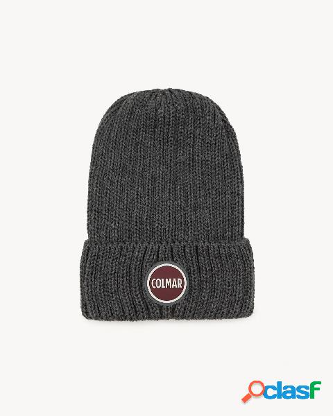 Berretto antracite in lana a coste inglesi con logo bollo