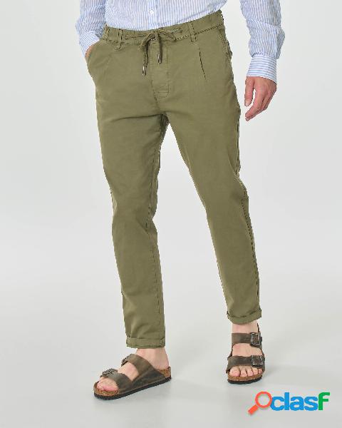 Pantalaccio verde militare in twill di cotone stretch