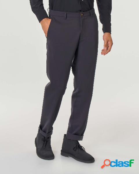 Pantalone chino grigio antracite in tessuto tecnico hyper