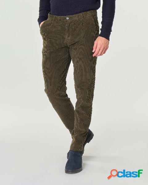 Pantalone verde militare in velluto costa roccia