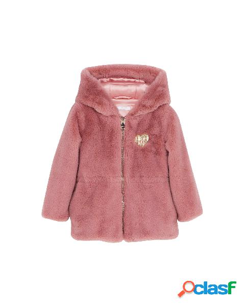 Cappotto in eco-pelliccia rosa cipria con cappuccio e
