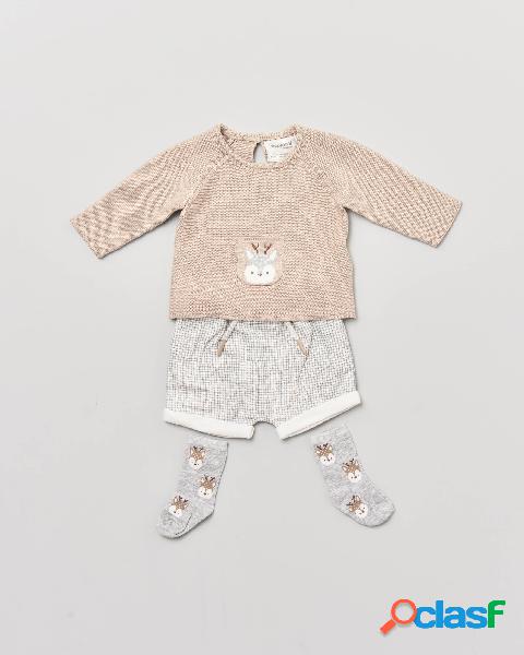 Completo beige tre pezzi con maglia bermuda e calzini 1-4