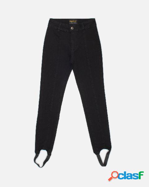 Jeans nero con ghetta elastica sul fondo 10-16 anni