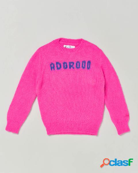 Maglia fucsia in misto alpaca con scritta blu royal Adorooo