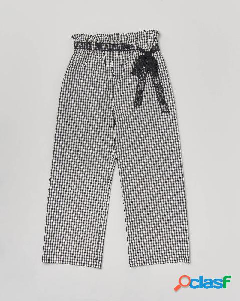 Pantaloni taffetà in fantasia vichy bianca e nera con