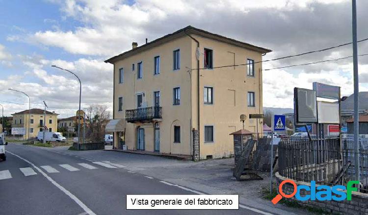 Appartamento a Lucca, via Sarzanese Valdera
