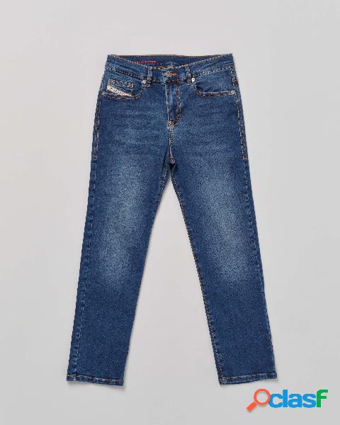 Jeans lavaggio scuro stone washed regular fit a vita alta