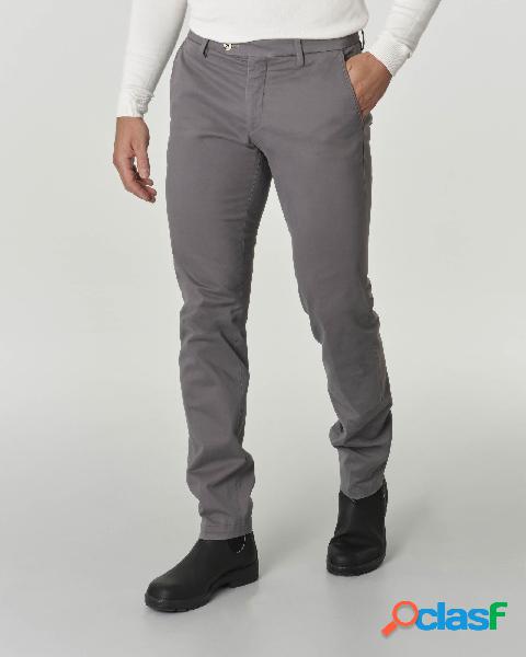 Pantalone chino Brad grigio in gabardina di cotone stretch