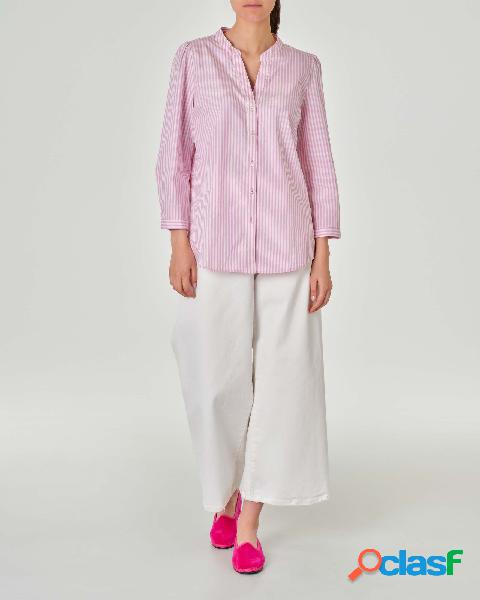 Camicia bianca a righe rosa in cotone a maniche corte e