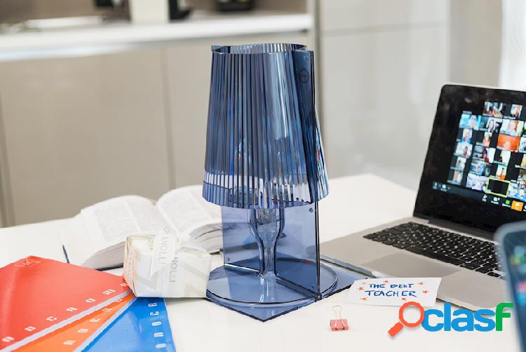 Kartell Lampada da tavolo Take colore blu blu