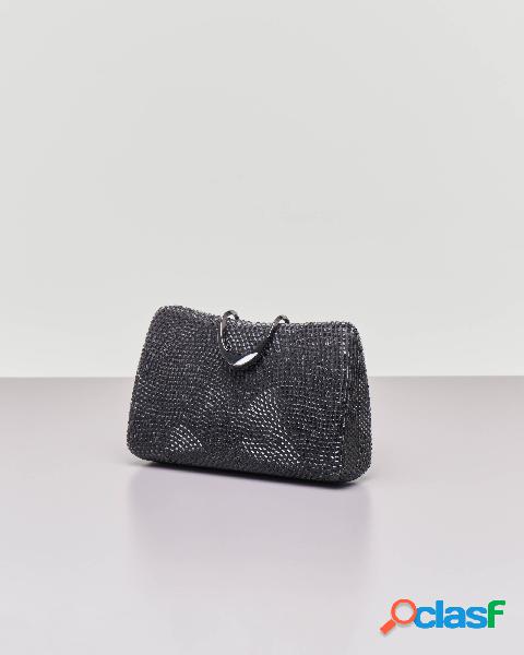 Pochette rigida nera con borchie in metallo applicate