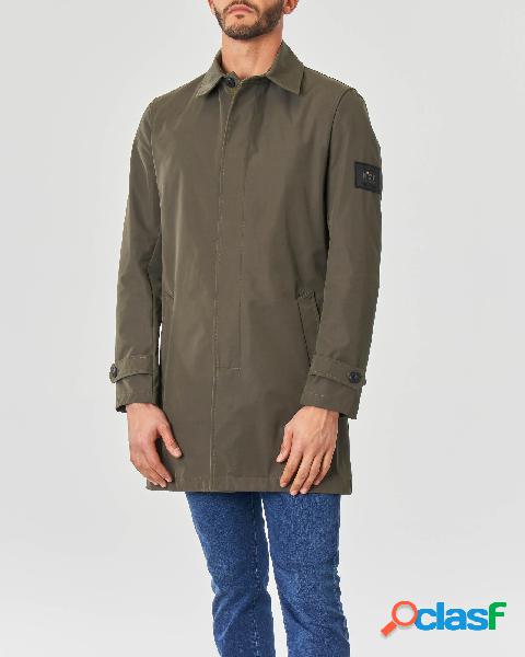 Trench verde militare in tessuto di misto cotone