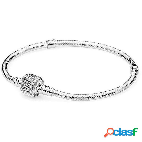 Bracciale Pandora Moments con chiusura a barile pavé