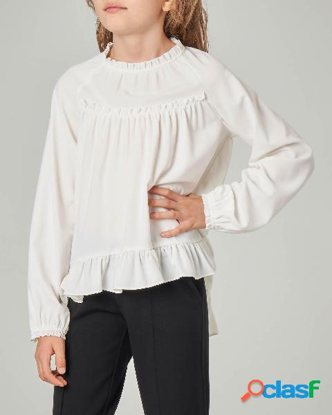 Camicia bianca in georgette con rouche e balza sul fondo