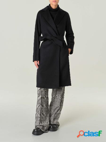 Cappotto nero in pura lana vergine con ampio scollo a rever