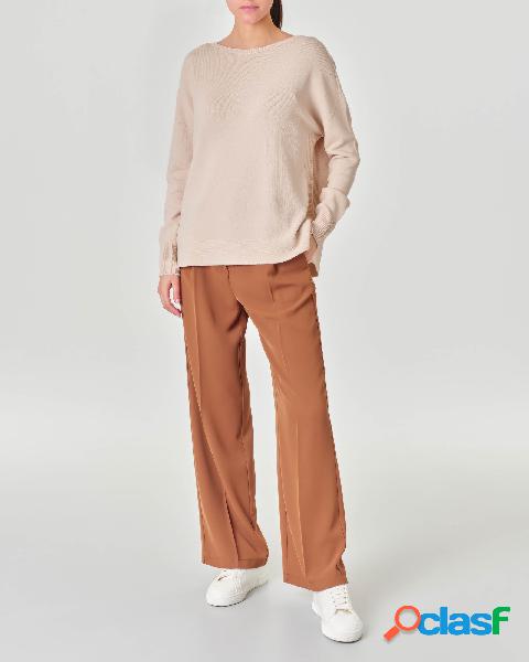 Maglia beige in misto viscosa dalla linea dritta con spacchi