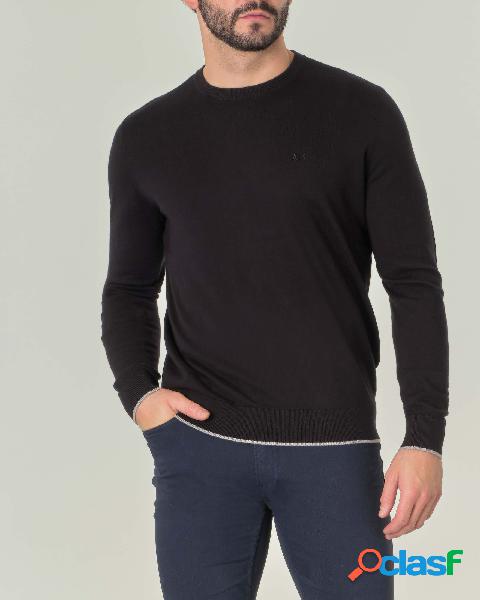 Maglia nera girocollo in cotone e cashmere con logo ricamato