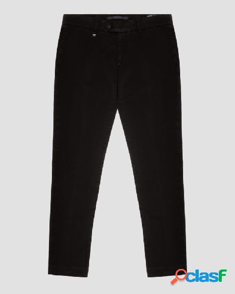 Pantalone chino skinny nero in gabardina di cotone stretch