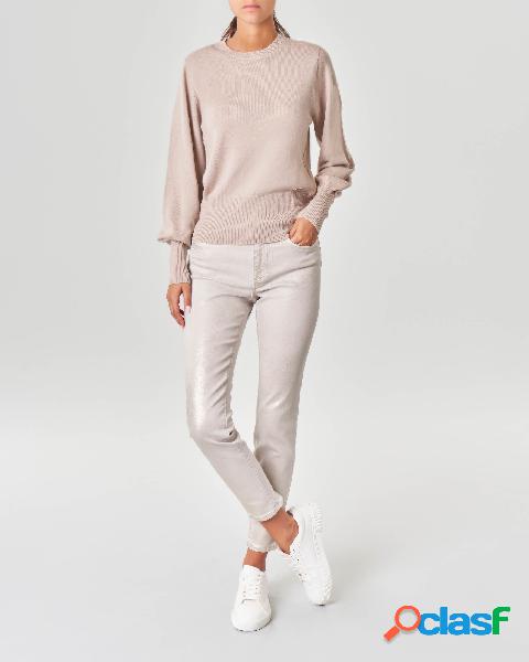 Pantaloni skinny beige con spalmature color oro sul davanti