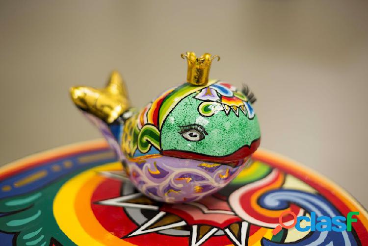 Tom's Drag Balena Moby dipinta a mano oro rosso verde viola