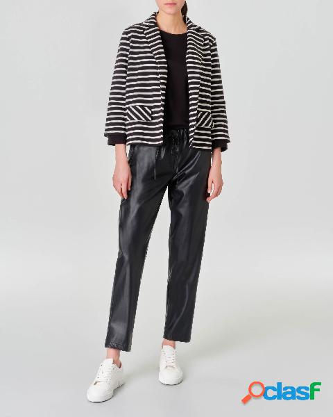 Blazer nero a righe bianche in cotone con maniche a tre