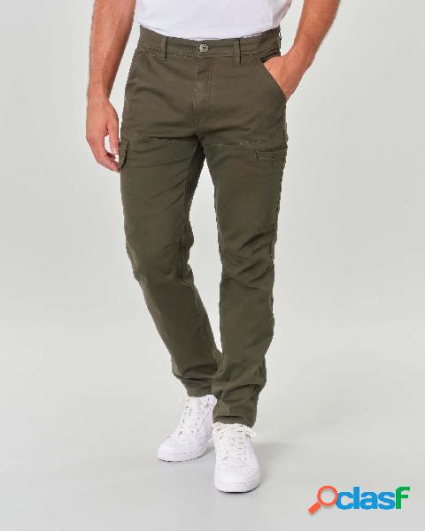 Pantalone cargo verde militare in cotone stretch