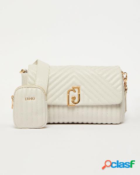 Borsa a tracolla avorio in similpelle matellassé con patta