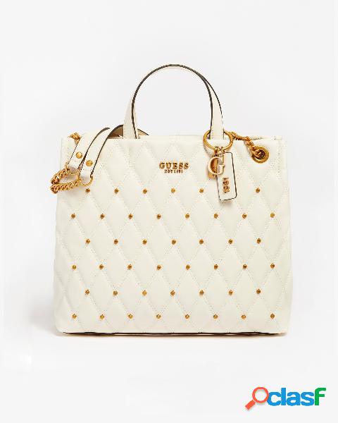 Borsa bianca in similpelle matelassè con borchie dorate