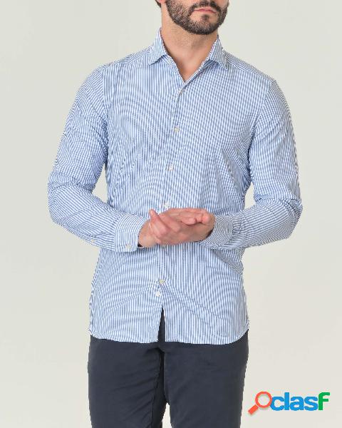 Camicia bastoncino bianco e azzurro in tessuto tecnico con