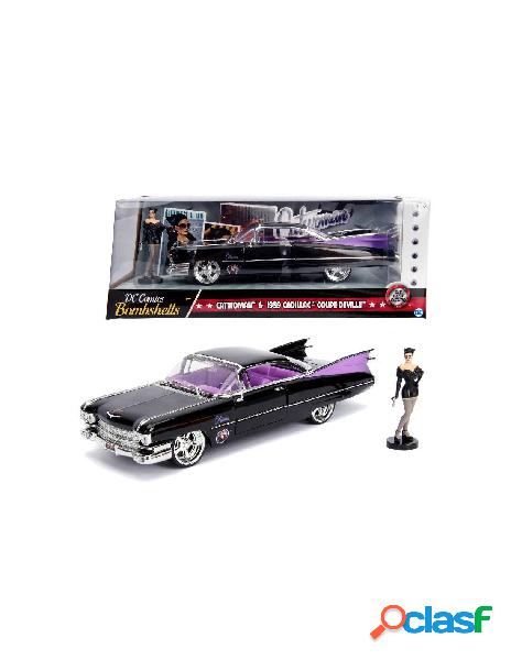 Catwoman 1959 cadillac in scala 1:24 die-cast con