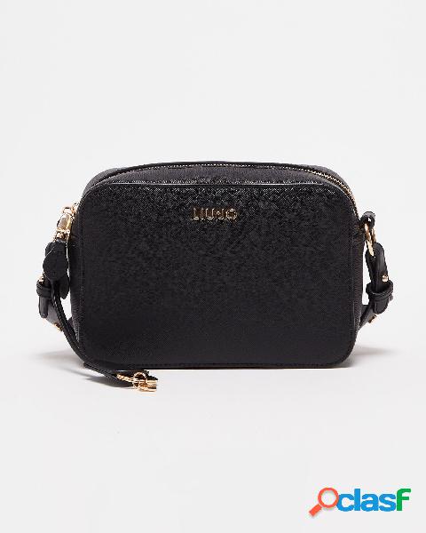 Cross bag nera in similpelle saffiano con tracolla