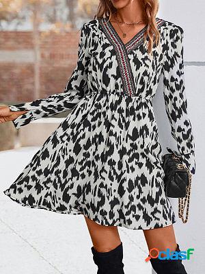 Fashion V-neck Long-sleeved Printed Shift Dresses