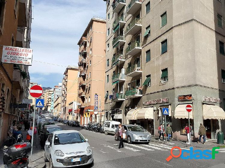 Genova - San Fruttuoso 2 camere con balcone