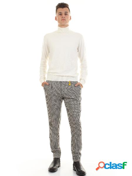 Pantalone con micro-fantasia colore Nero/Bianco