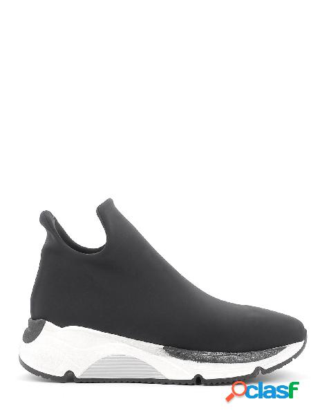 Riccianera Sneakers in tessuto elasticizzato senza lacci,