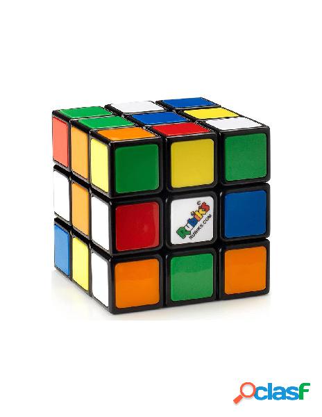 Rubik il cubo 3x3 in vassoio