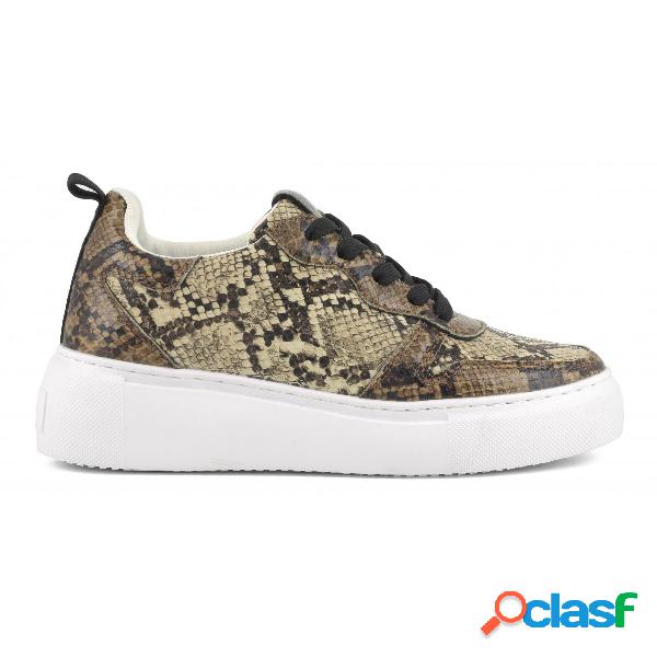 Sneaker a effetto scintillante